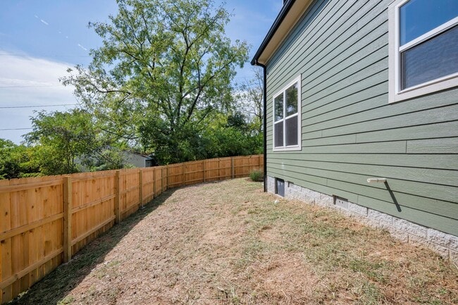 Building Photo - New Build in Old Hickory!