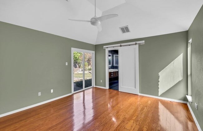 Building Photo - 4604 Palisade Dr