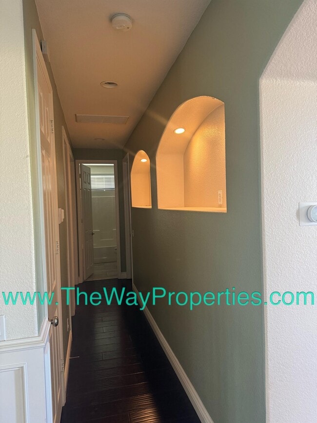 Building Photo - 9290 Ocotillo Ave