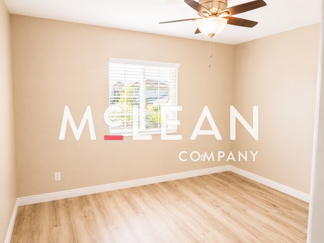 Building Photo - 84121 Azzura Way