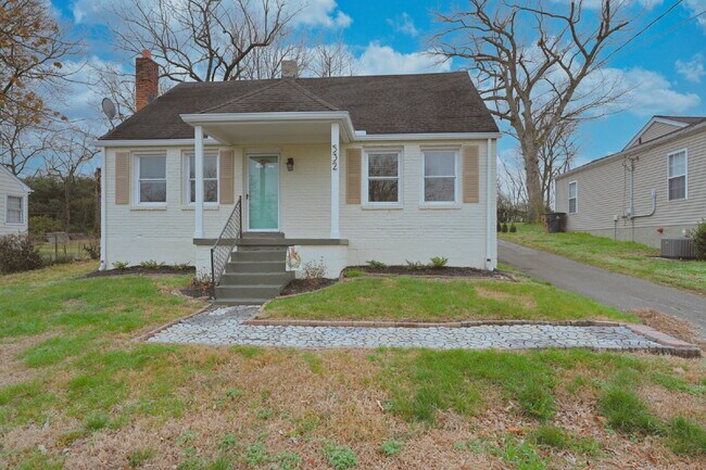 Building Photo - Renovated East Nashville Home | 3BR + Washer/Dryer + Off-Street Parking