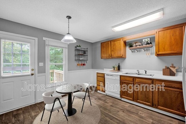 Building Photo - 2672 White Oak Ln
