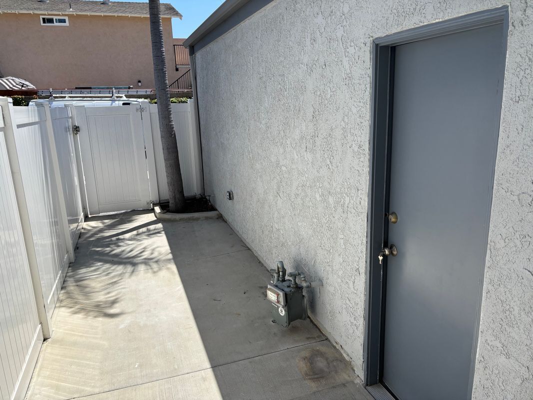 Building Photo - 4681 Twintree Dr