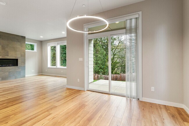Building Photo - Like New!  Upgraded finishes Throughout!  ...