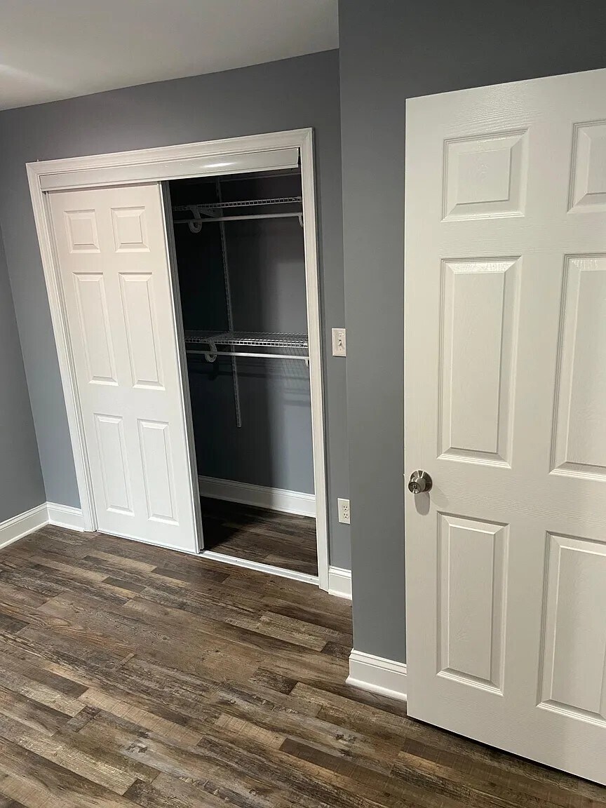 Building Photo - 803 Druid Park Lake Dr