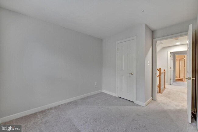 Building Photo - 14203 Plum Run Way