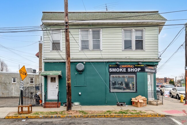 Building Photo - 41 Bloomfield Ave