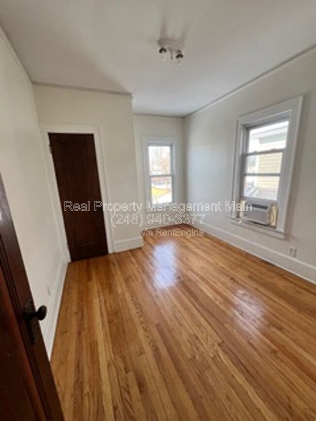 Building Photo - 9176 Chamberlain St