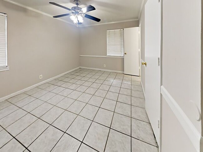 Building Photo - No Application Fees* $250 off 1st Months R...