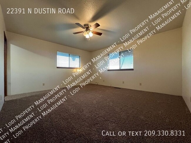 Building Photo - 22391 Dustin Rd