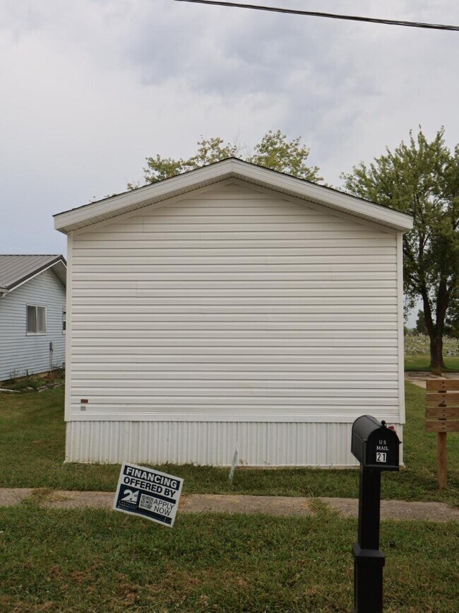 Building Photo - 200 Gregory Ln