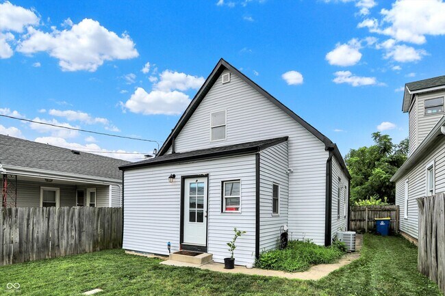 Building Photo - 1035 Albany St