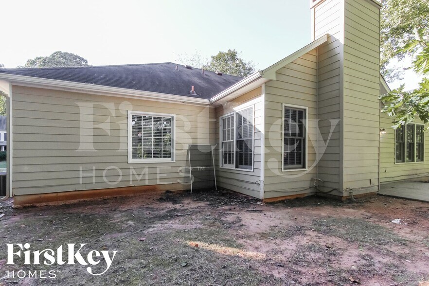 Building Photo - 594 Fortune Ridge Rd