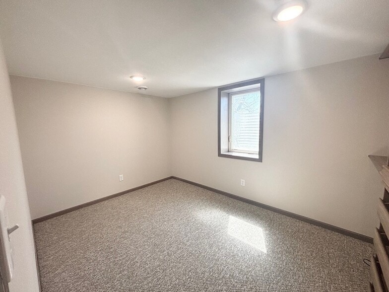 Building Photo - 502 Business 23 S