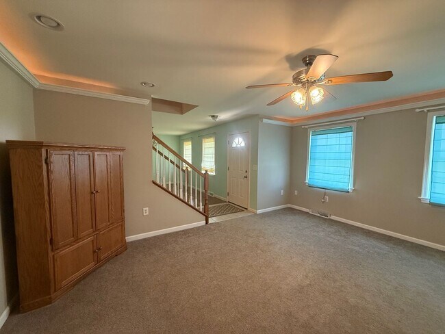 Building Photo - For Rent 3 bed / 2.5 bathrooms | attached 2 car-garage plus detached 2 car-garage on a 1.52-acre ...