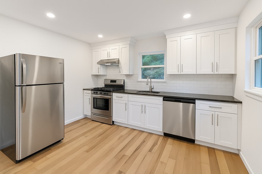 Building Photo - 258 N Country Rd