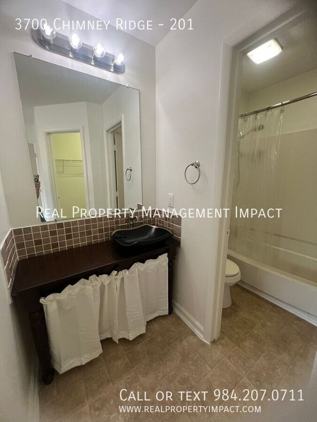 Building Photo - 3700 Chimney Ridge Pl