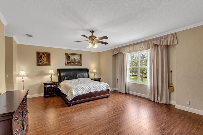 Building Photo - 8134 Bautista Way