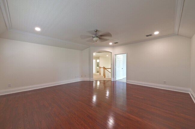 Building Photo - 3001 Claybrook Dr