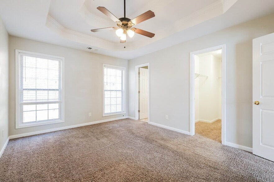 Building Photo - 579 Northfield Ct