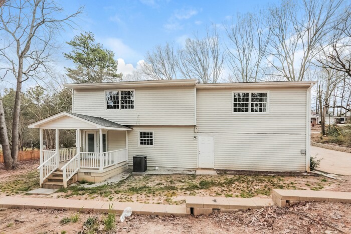 Building Photo - 6218 Sweetgum Trail