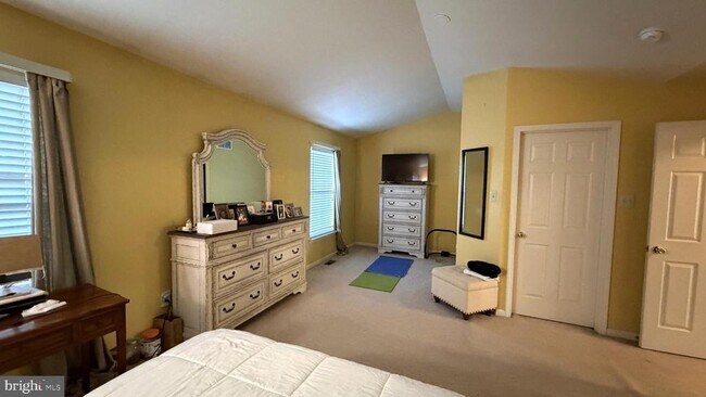 Building Photo - 506 Quincy St