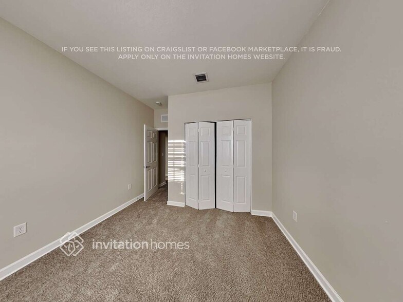 Building Photo - 165 SE 34th Terrace