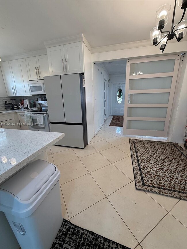 Building Photo - 7666 La Salle Blvd