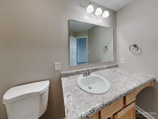 Building Photo - 16736 Yeoman Way