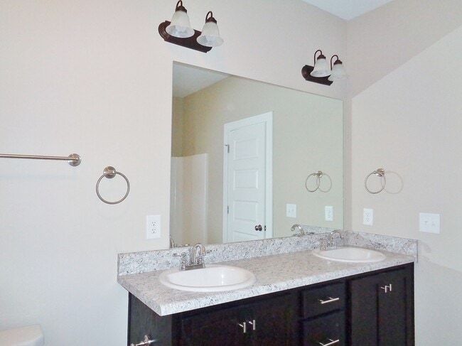 Building Photo - Home for Rent in Tuscaloosa, AL... Available to View Now!!!