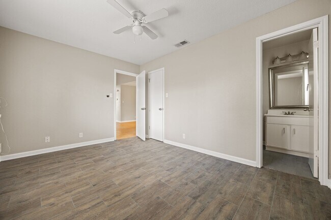 Building Photo - Charming 3-Bedroom Home in North Austin!