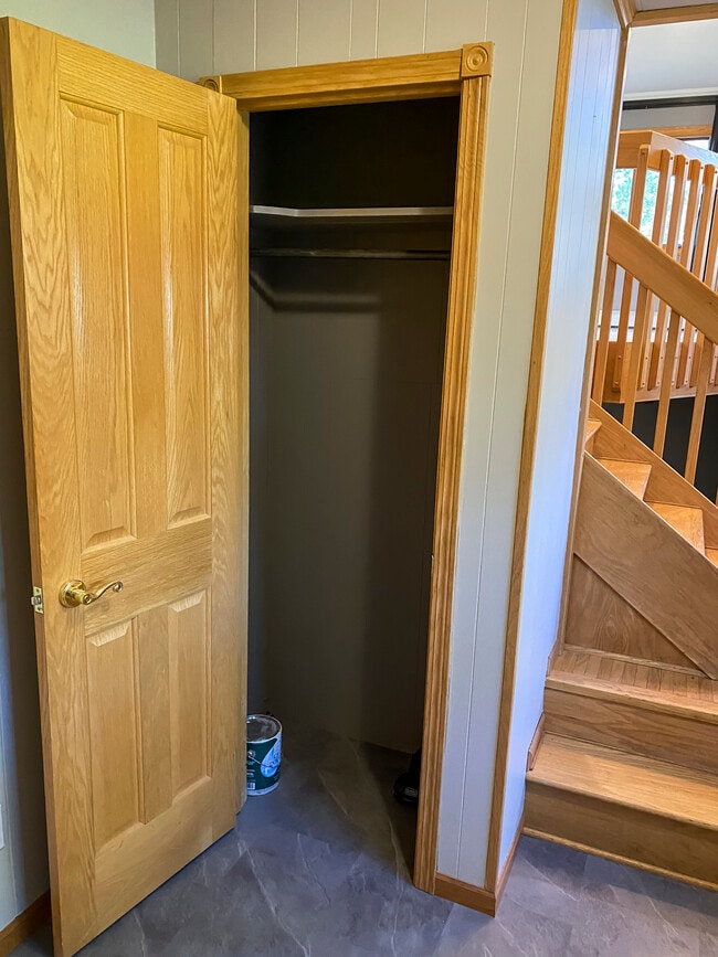 Entry way closet - 1606 S Lake Irving Dr SW