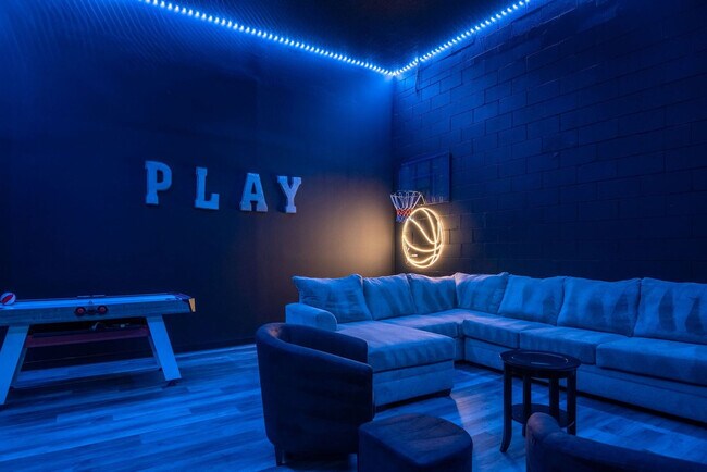 Building Photo - 7450 Gathering Dr