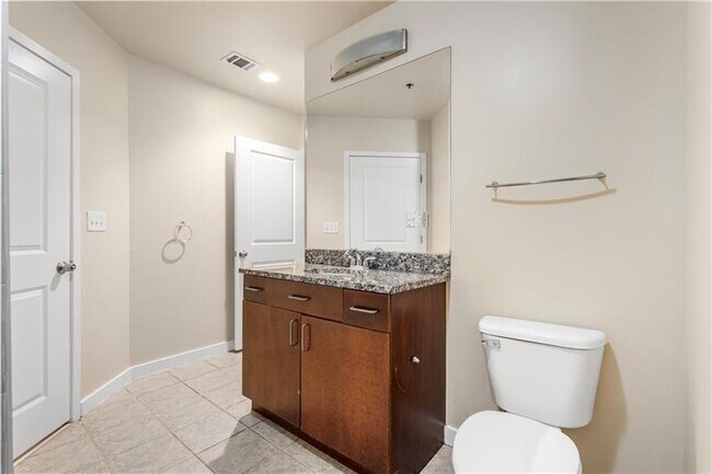 Building Photo - 250 Pharr Rd NE