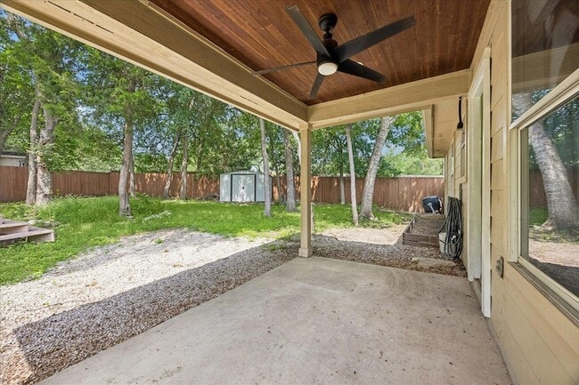 Building Photo - 9025 Sun Shower Bend