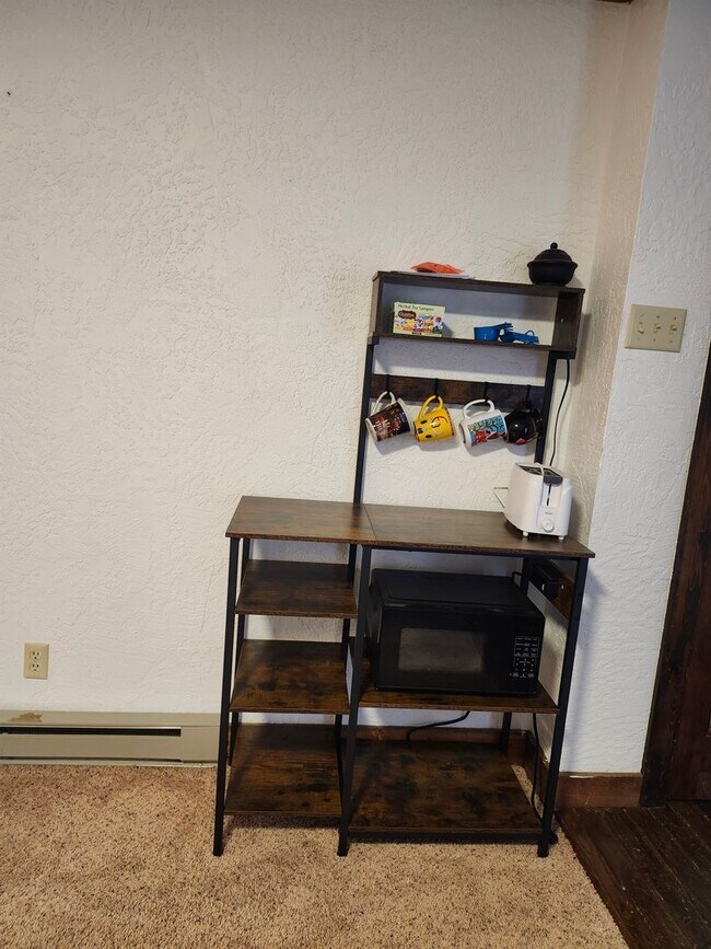 Building Photo - Country apartment Dolores- Utilities included