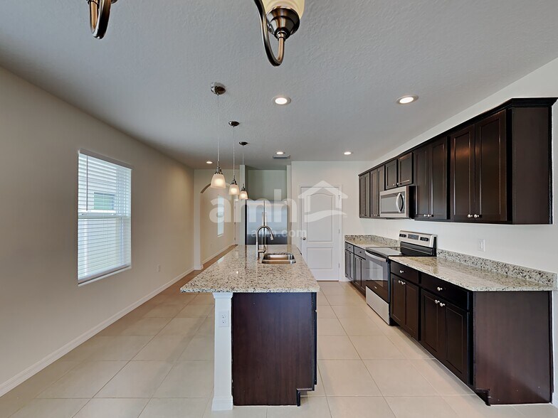 Building Photo - 4117 Lindever Ln