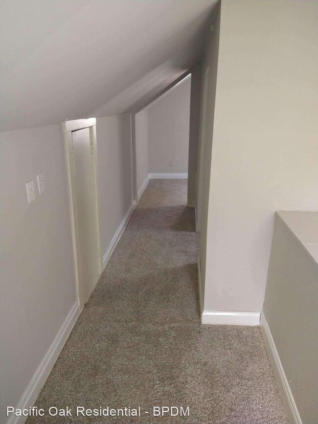 Building Photo - 3 br, 1 bath House - 742 Greenmound Road