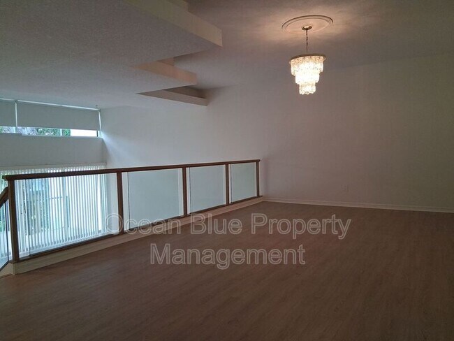 Building Photo - 1903 S MacDill Ave