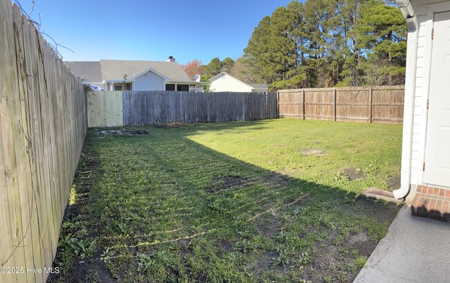 Building Photo - 2302 Knollwood Ln