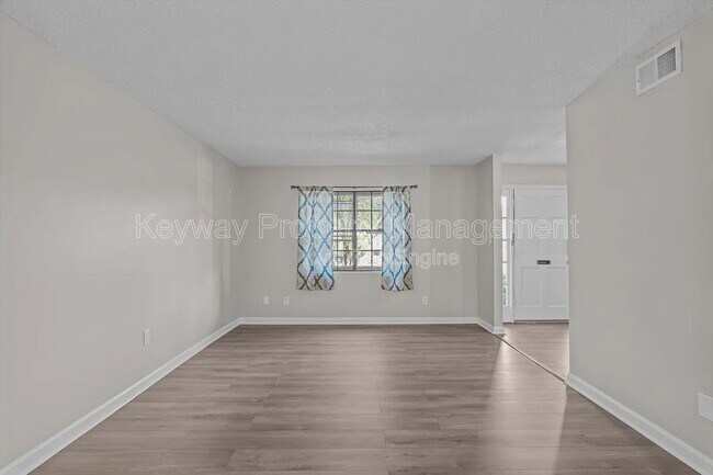 Building Photo - 2918 Arrowhead Dr