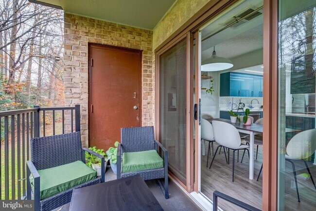 Building Photo - 11643 Stoneview Square