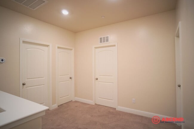 Building Photo - Remarkable 4 Bedroom Home With Office!