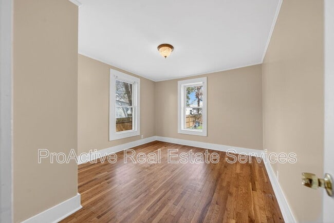 Building Photo - 1004 Woronoca Ave