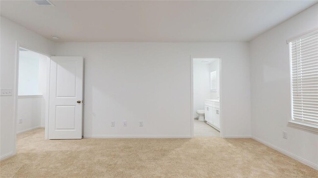 Building Photo - 23422 Honey Spade Rd