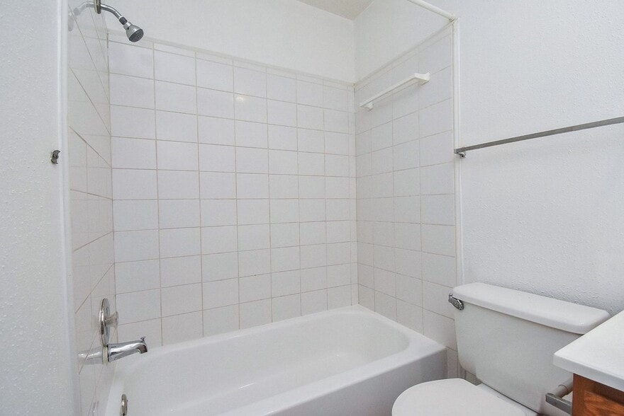 Building Photo - 7822 Greenedge Dr