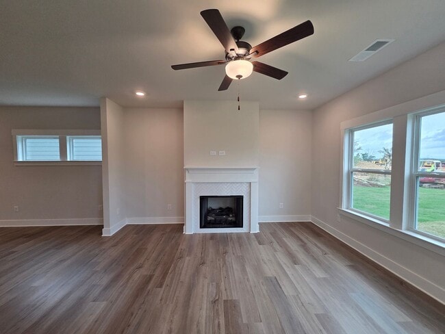 Building Photo - Spacious 4-Bedroom New Build in Ooltewah!