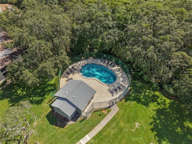 Building Photo - 6002 Laketree Ln