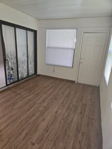 Building Photo - 6833 Myrtlewood Rd
