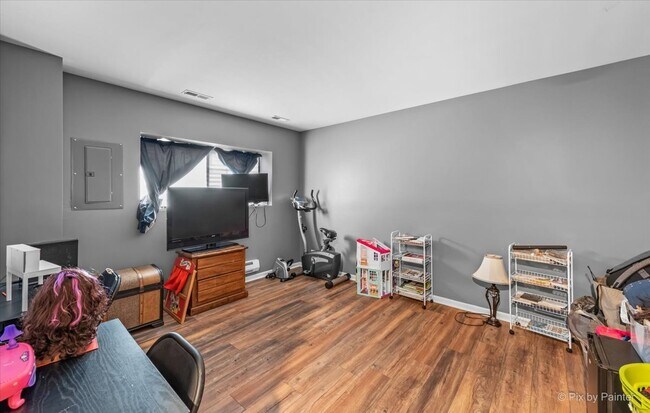 Building Photo - 2270 Aurora Dr